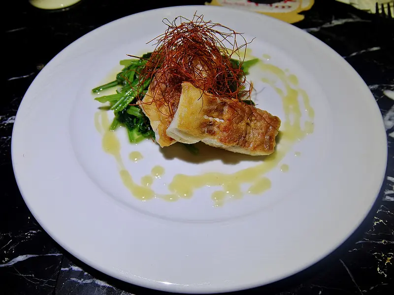 台北 六張犁 老爺家餐酒館 忘記是幾訪, 有蝦蟹味的秋姑魚超好吃的!!