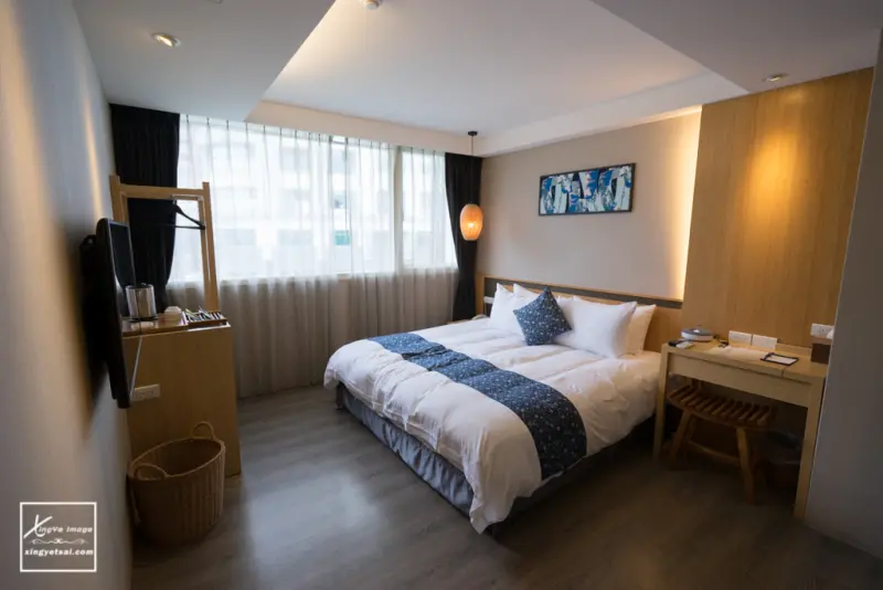 宜蘭│微日系～高CP值住宿【東旅湯宿】房型溫暖大方，快揪宜蘭礁溪泡湯~在溫泉湯屋愜意放鬆吧！