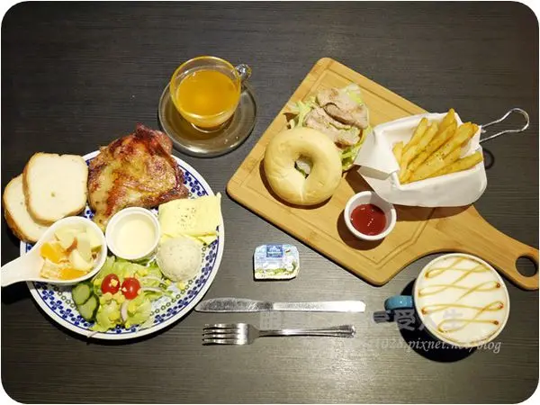 美食。餐廳│ 新北板橋區 新埔捷運站 早午餐推薦 義大利麵 翁林林cafe 帶有點復古風的早午餐 ❤跟著Livia享受人生❤