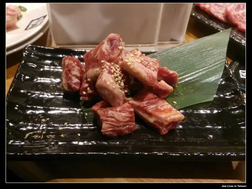 [牛角日式炭火燒肉] 牛肉好好吃! 厚片好好吃! 燒肉好好吃! 
