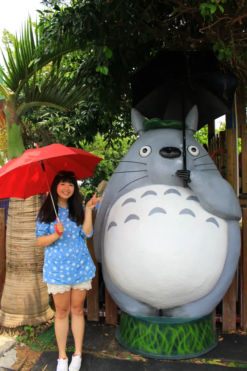 觀音｜桃園也出現龍貓公車站了~立體龍貓一起撐傘等公車吧!
