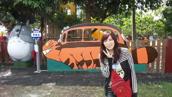 【桃園景點】什麼!!龍貓公車來到桃園了~新坡龍貓公車站              