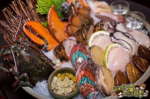 [食記] 高雄饕客必點海陸雙饗「金荷涮涮鍋」奢華典雅。專人管家貼心服務！