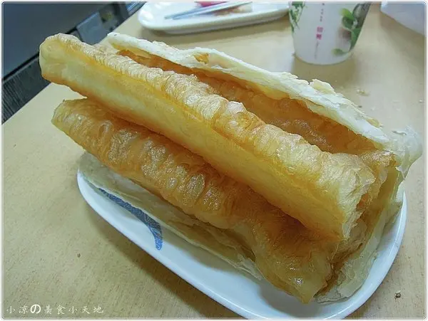 『台中。北區』巨人傳統早餐║加大版燒餅油條觸動你心?!傳統中的老滋味!