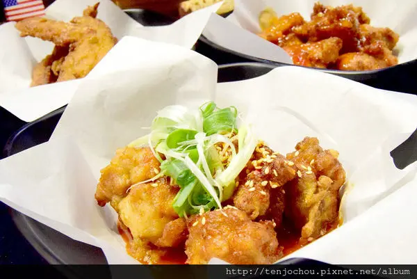 花花，甲飽沒【台北食記】歐巴媽媽 非凡大探索、徐天麟推薦！五國風味脆皮炸雞 通化夜市必吃美食