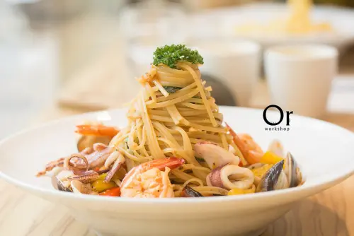 [忠孝復興|食記]樂野食-巷弄中清澈玻璃屋餐館，以台式靈魂與義式料理味蕾結合，IG熱門花牆餐廳