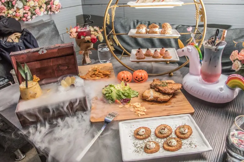 [台北大安]東區聚餐約會酒吧推薦！夢幻系時尚餐酒館！Elfin Restaurant & Lounge - 大手牽小手。玩樂趣