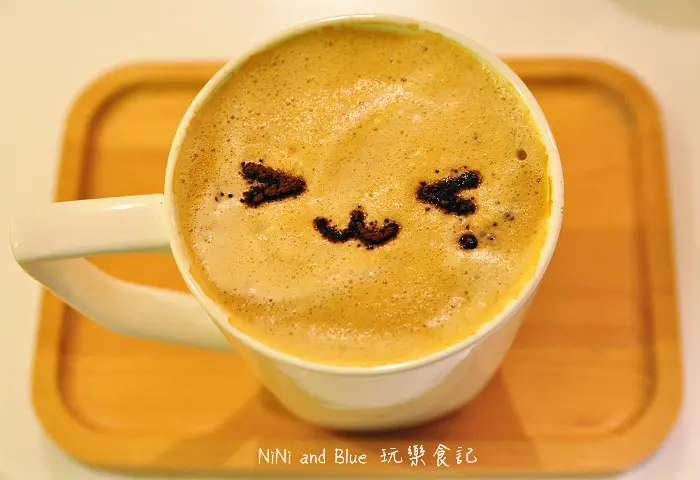 【台中】Eve & T鬆餅與義式冰淇淋，藏在新光三越6樓兒童遊樂區，另類親子餐廳