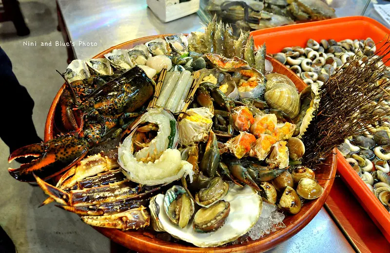 【台中海鮮】リ原味館(生鮮海產，現烤海鮮)，隱身在公益路黎明黃昏市場內生猛海鮮居酒屋餐廳，專賣燒烤海產、鍋物、啤酒!食尚玩家報導
