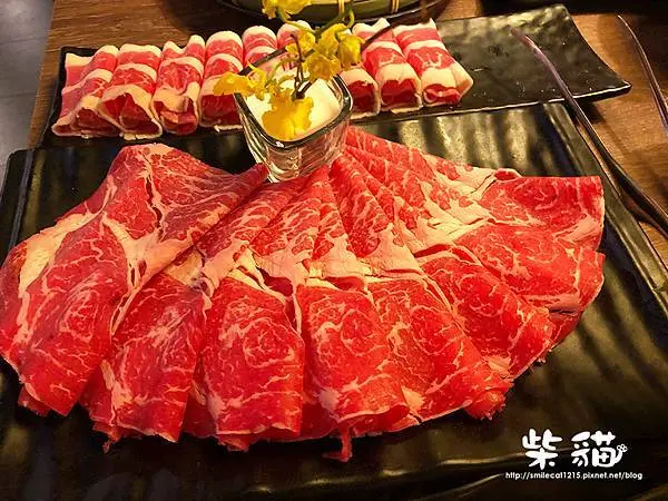 【台北】皇上駕到!好吃又浮誇的麻辣火鍋(內附完整菜單):::柴貓IN【問鼎】