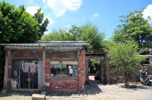 台南。學甲。隱身魚塘中的世外桃源 / 老塘湖藝術村