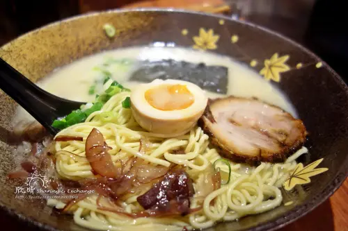 三友拉麵+濃郁湯頭！大晴天穿搭OB平價衣服