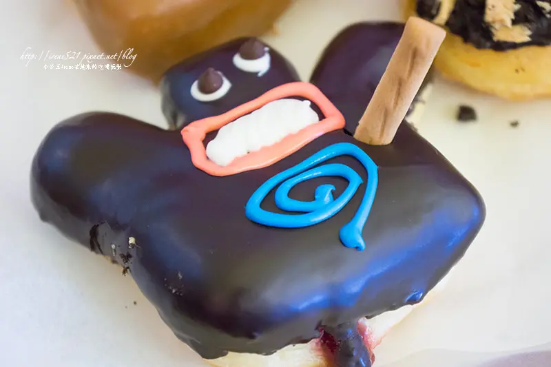 【台北信義區】來自美國波特蘭的巫毒甜甜圈．Voodoo doughnut