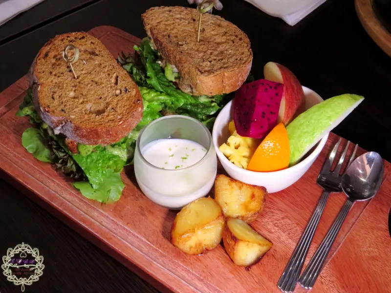 2015.06.23 -【高雄】Café Simon　早午餐．咖啡店（已歇業）　到北歐風格人文餐廳，讓自己文青一下，享受寧靜悠閒的時光吧！