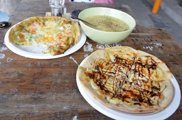 台東．POOZ新蘭灣窯烤柴燒披薩~~品嚐現點現做的熱呼呼美味