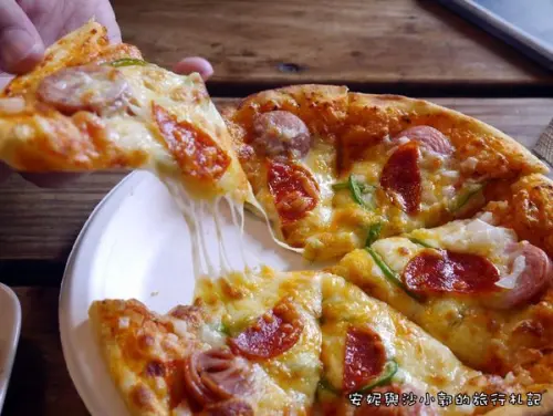 【都蘭美食】PooZ新蘭灣柴燒披薩  海線上飄著柴燒的香氣