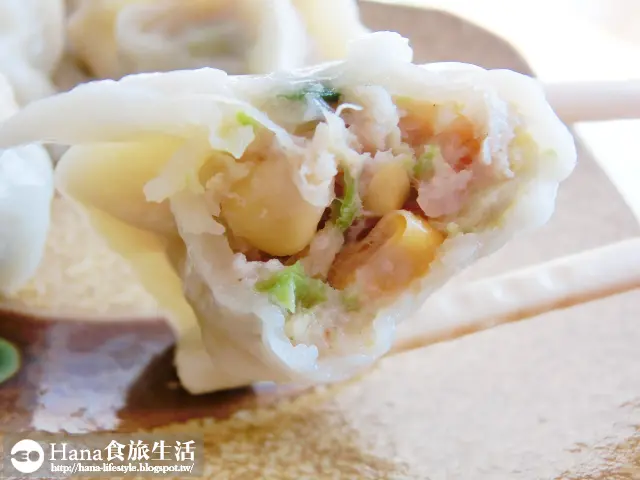 
【廠商合作】就愛醬拌 純手工鬼頭刀魚肉水餃 | 高麗菜玉米口味 低脂健康又新鮮 不用沾醬也好吃 台東十大特色美食 
