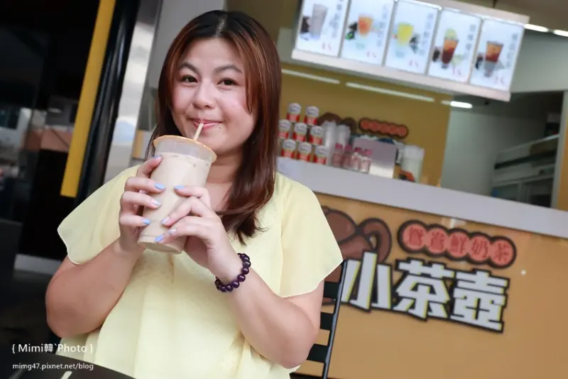 【台南美食】小茶壺鴛鴦鮮奶茶：港式鴛鴦奶專賣店，堅持使用高品質荷蘭黑白淡奶，香濃滑順好好喝~