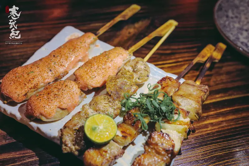 【中肯‧食記】林北烤好串燒酒場-延吉店｜來自宜蘭の人氣居酒屋‧豬油拌飯搭串燒超對味！