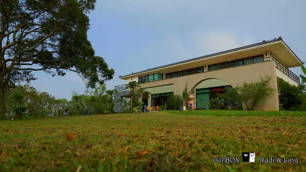 【南投。草屯】偏僻山林飄書香。汗漫書院。藏書萬冊。閱讀歇心。草屯文青微旅行