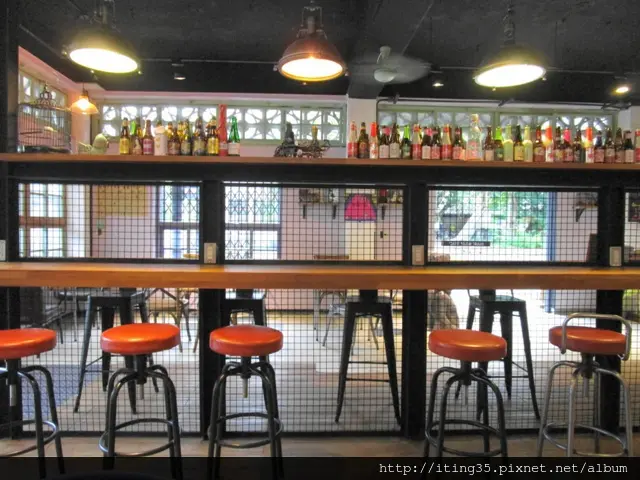 【宜蘭市】走進老倉庫的時光機~CAFÉ SLOW TRAIN 小火車咖啡館