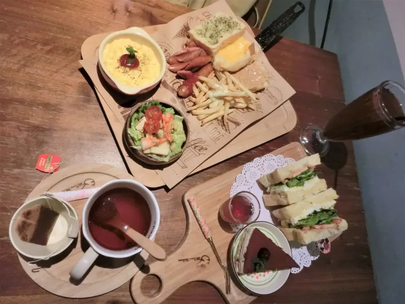 【食記】台北｜中正區｜公館｜MinouMinou Cafe｜有貓咪陪伴的早午餐
