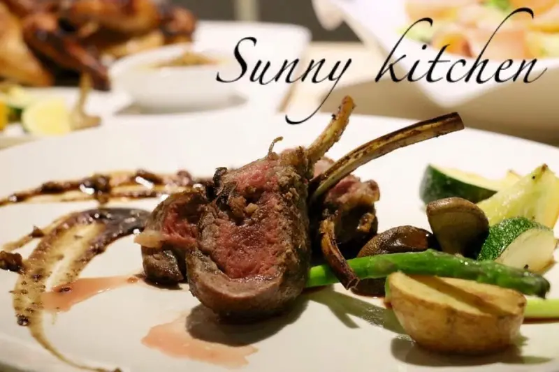 台北。大安～法式小羔羊、蒜味香料春雞、炙燒燻鮭沙拉～Sunny Kitchen時尚歐式餐廳（捷運科技大樓站）