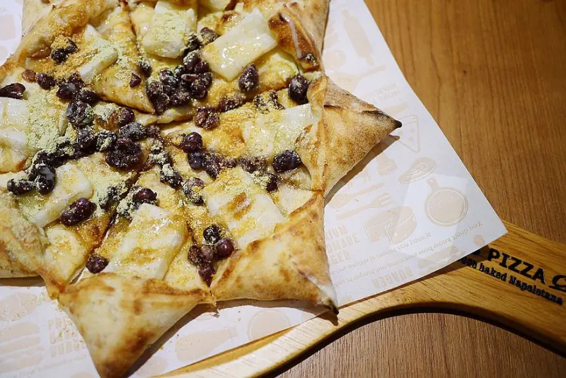 【台北】忠孝新生 TINOS PIZZA 堤諾比薩 超可愛黑糖抹茶麻糬甜星披薩♥♥♥
