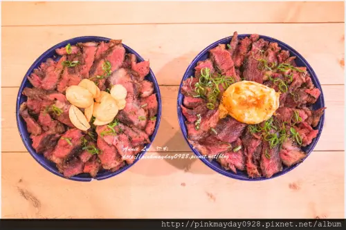 ✿高雄✿ 每天限量100碗?! 舖了滿滿牛排的丼飯令人無法抗拒 爽度十足大口吃肉就對了 ➜ 初肉 燒き牛排丼