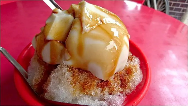 《捷運板南線/板橋站美食》建北黑砂糖刨冰~板橋熱門冰品新開店，建中黑砂糖刨冰第三代兒子店！