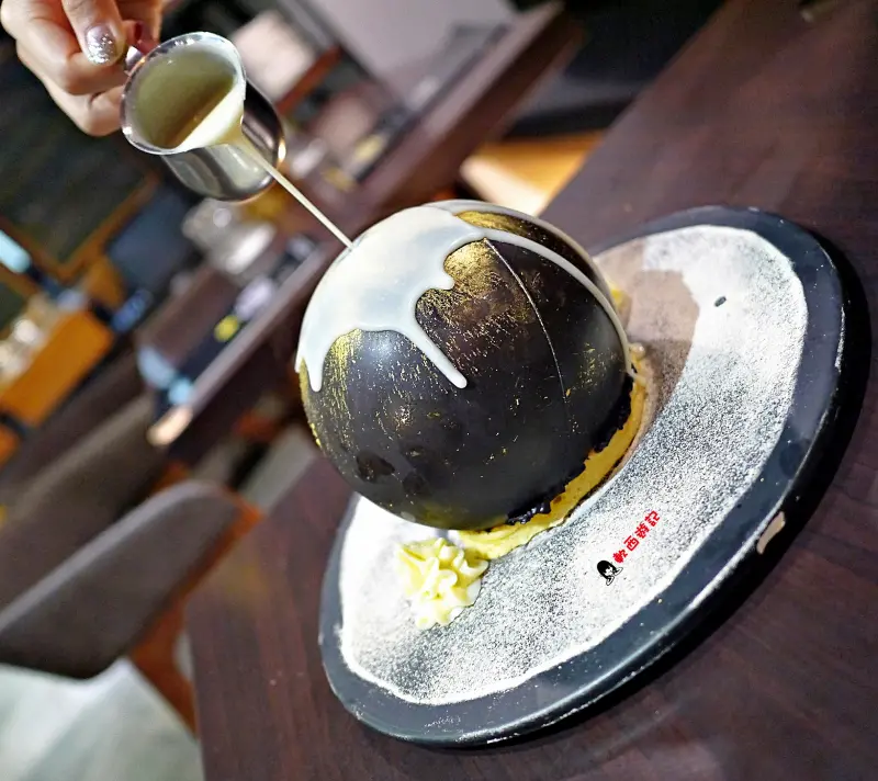 [食記]台北民權西路站 圈子Brunch.Coffee 美式早午餐廳 融化療癒熱巧克力球! 內含巧克力球融化影片 有WIFI 有插座 平價商業午餐