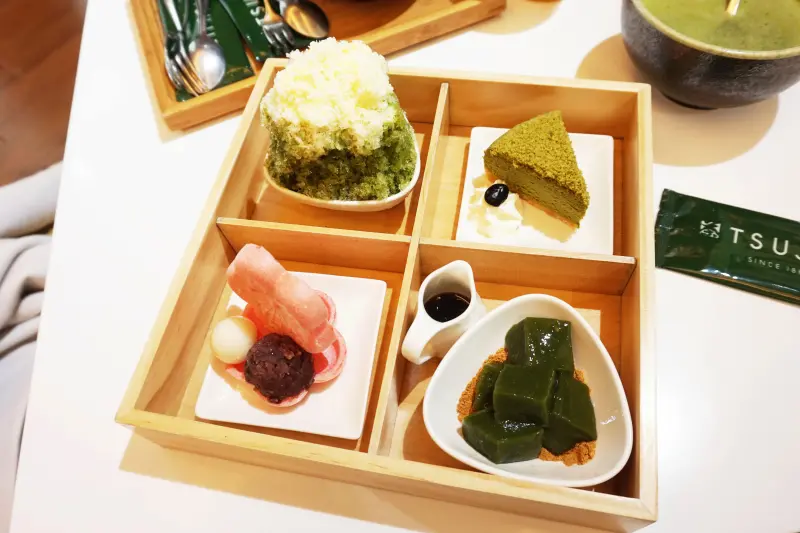 【甜點 ● 下午茶】TSUJIRI辻利茶舗松山旗艦店。抹茶控必訪！松山車站內傳承百年歷史的好滋味，抹茶下午茶甜點與限定日式鹹食，你一定要來試試！