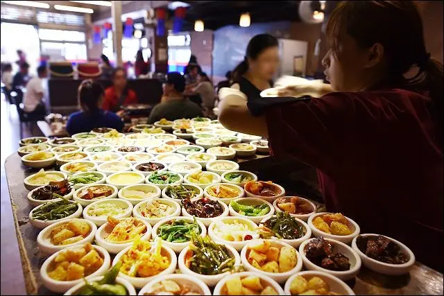 《捷運板南線/新埔站美食》朝鮮味韓國料理~新莊店/板橋新開店．近50道小菜大軍免費吃到飽！