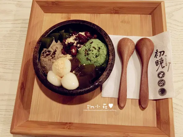 初曉 江戶天麩羅專賣店。中科商圈日式料理!初曉定食配料豐盛讓你吃的飽飽飽!下午茶甜點抹茶幸福的滋味!