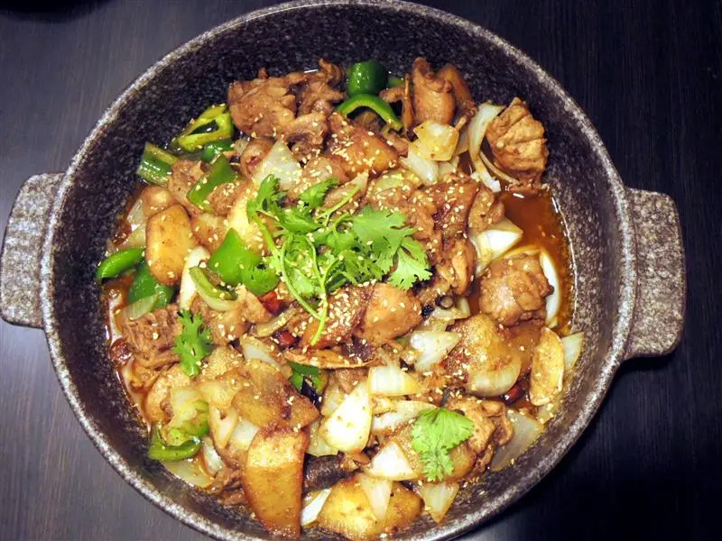 中國瘋實料火鍋 奇味雞一鍋三吃 干炒香煎煮火鍋 單人四川水煮魚嚐鮮價389 還有機會享用免費酸菜魚火鍋!  四川 花椒 乾炒 一鍋三吃 川劇 麻辣火鍋