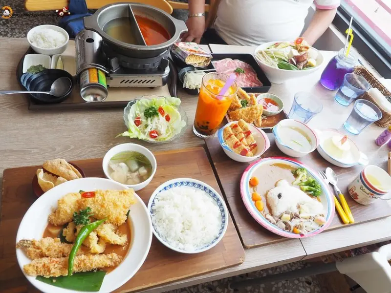 長鼻子泰式咖哩南洋火鍋-台南店 升級豪華套餐只要95元/台南壽星優惠  台南泰式料理推薦