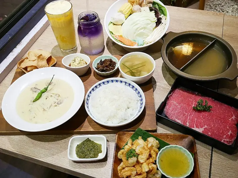 長鼻子泰式咖哩-台南南洋火鍋、泰式咖哩  近成功大學  是學生家聚、約會的好去處              