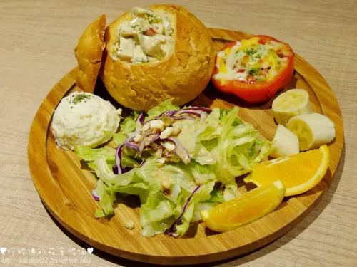 【新北-板橋區】清爽可口不油膩有麵包盅的早午餐「Miss Banana 芭娜娜廚房」
