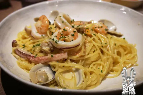 【洋食】台北松山 請請義大利麵 Cin Cin Osteria 現流海鮮麵好吃 辣雞翅份量十足
