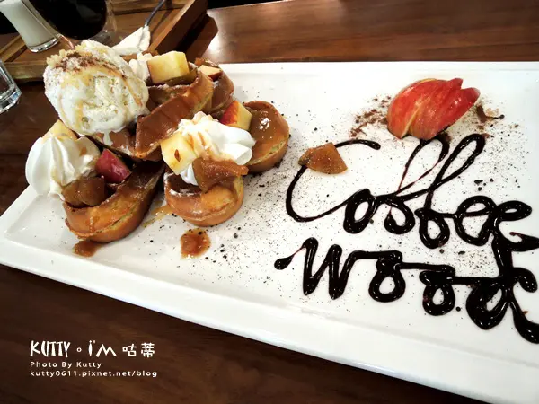 ▌新竹下午茶 ▌CoffeeWood 咖啡木！放鬆的空間三民路咖啡/輕食/鬆餅～巨城附近