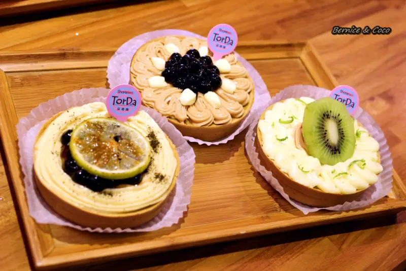 (台北美食)Sharetea品牌旗艦店 不可不試的朵塔燒和蛋糕茶冰舞 茶品. 甜點.下午茶 · 咖啡店(捷運松山南京站)