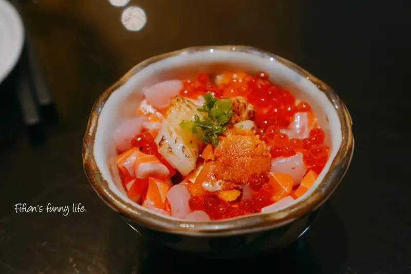 | 信義區美食 | 心月懷石日本料理 溫馨氣氛適合家人朋友聚會的高級精緻無菜單料理  每日新鮮漁貨擄獲饕客的心