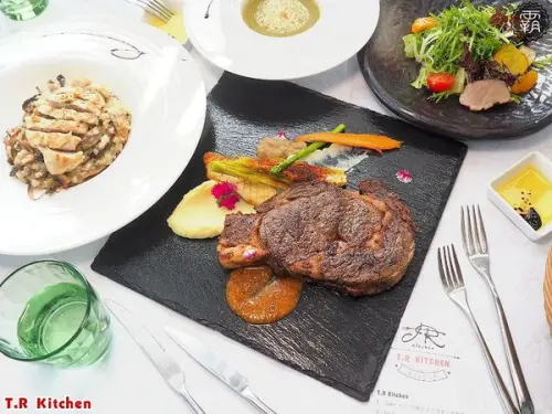  T.R Kitchen義法私廚料理，北屯美食聚餐推薦，在地食材融入義法料理，桂丁雞軟嫩、肋眼牛肉汁香甜~        
      
