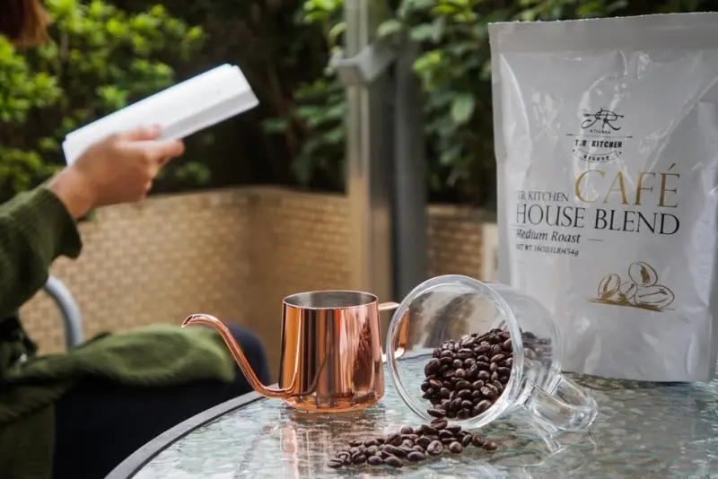T.R Kitchen義法私廚料理烘焙咖啡豆__自家烘焙 · 甜花可可香氣｜曼特寧 / 巴西 / 薩爾瓦多 / 瓜地馬拉 / PO免濾紙咖啡杯【手沖咖啡 · 中度深焙】