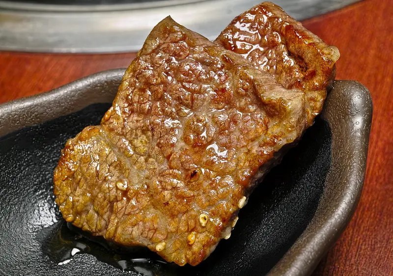 燒肉+日料居酒屋, 串燒, 生魚片與壽司, 燒肉, 生魚丼飯讓你一次滿足 赤燒日式料理&日式燒肉 中山國小美味燒肉 