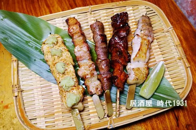 捷運中山站/雙連站居酒屋 ▶ 居酒屋「時代1931」▶ 彈珠汽水工廠改建為老屋居酒屋 感受1931年代的氛圍 人氣炸雞有10種沾醬任選