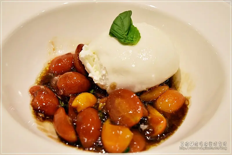 [捷運美食-忠孝復興站] JAPOLI 義大利餐酒館。日本人開的CP值義大利餐廳。高人氣服務好料理棒，沒訂位就吃不到嚕~~