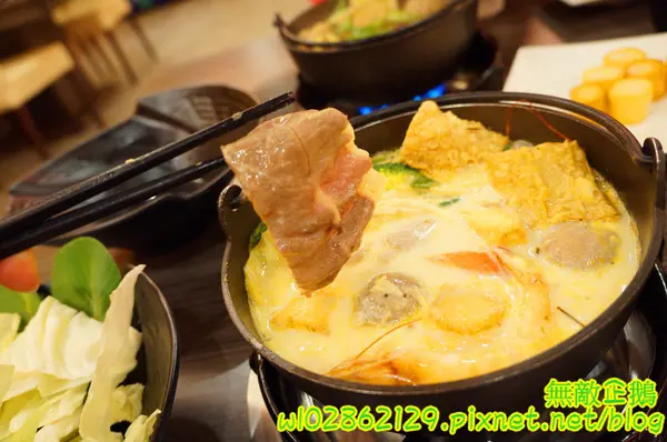 【台南-北區】平價x火鍋...牧場直送綠光鮮奶~珍杏擱牛奶鍋物》        
      