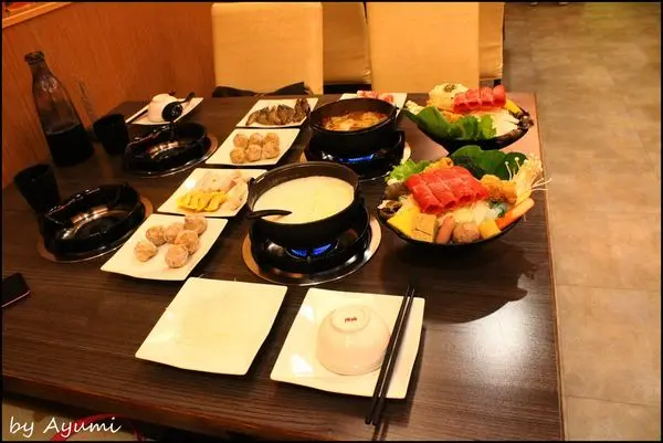 [食記]超優質牛奶鍋~台南必選- 珍杏擱牛奶鍋物二訪        
      