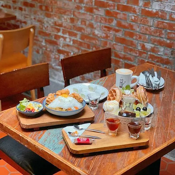 主食甜點都好吃、得獎咖啡必點，高顏值零死角不限時咖啡廳 | 【台北市萬華區-西門站】Cho café如固咖啡